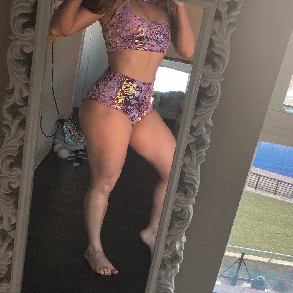 SOLD!Rave outfit two piece set pink. Medium-large